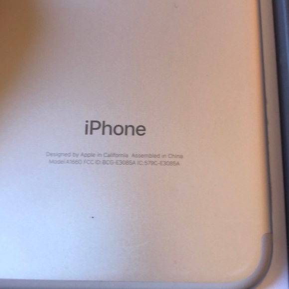 Silver Apple IPhone 7 - Picture 4 of 4
